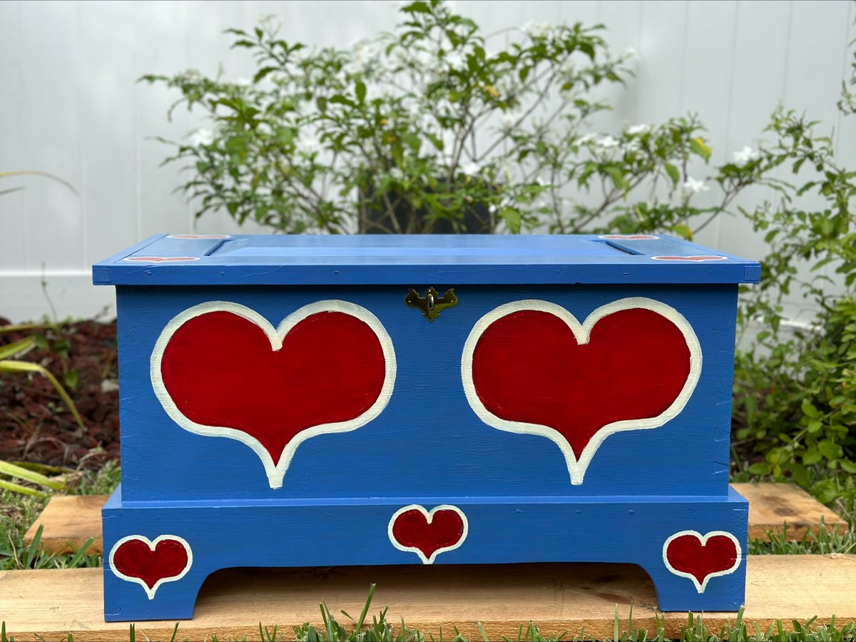 Bieber Blanket Chest by Matthew Lantz — view 1