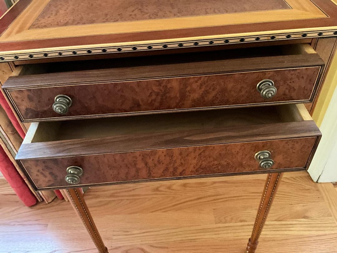 Seymour Ladies Table — view 1