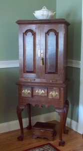 Queen Anne Spice Box on Frame